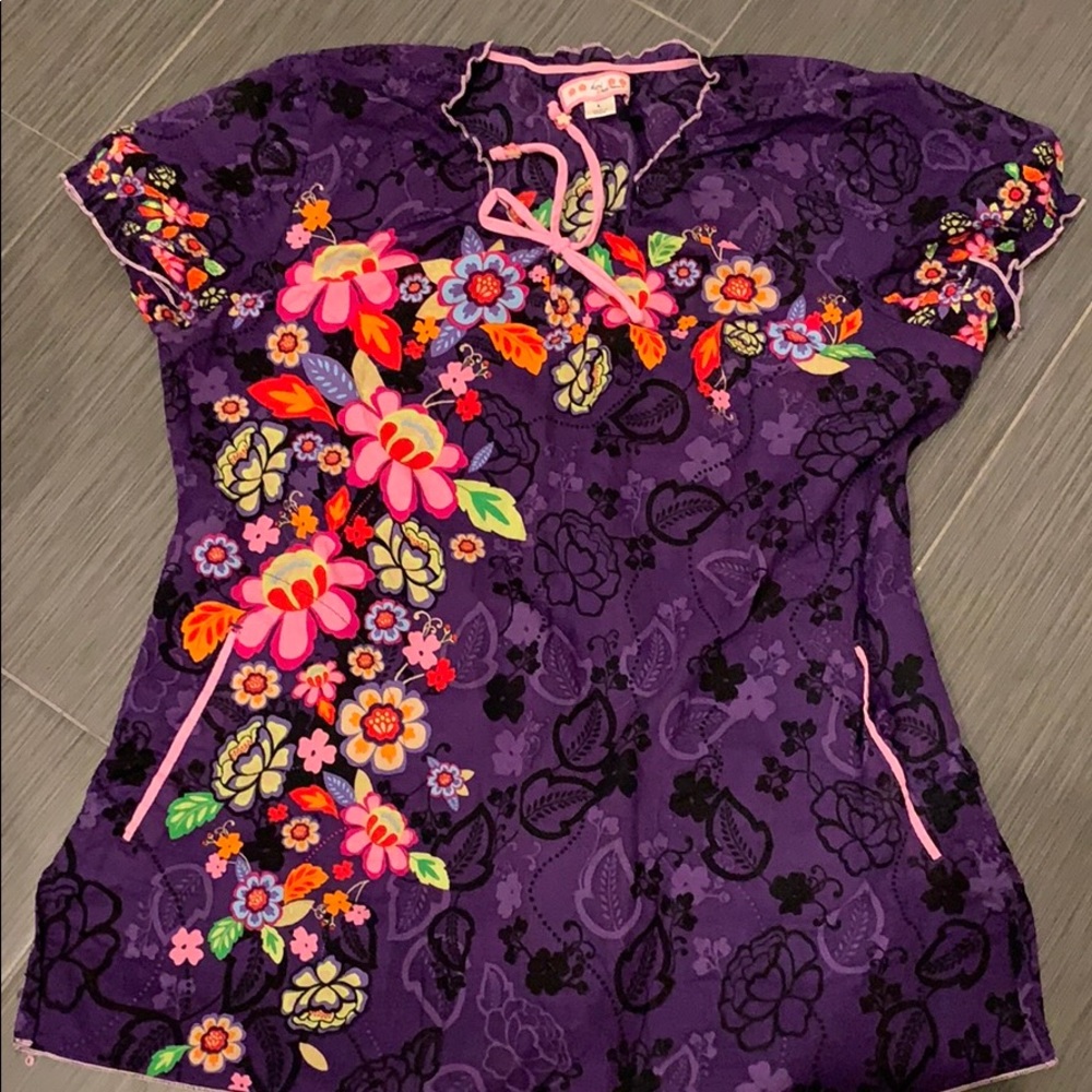 Koi scrub top purple size large